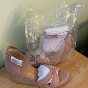 Ladies wedge sandals